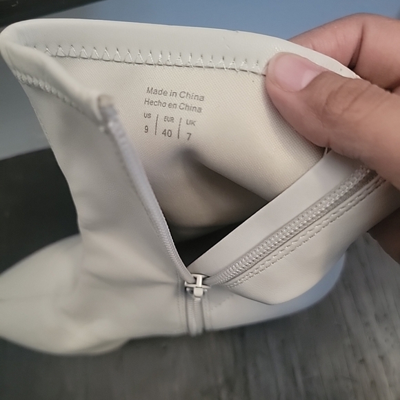 Aldo Priella Ankle boot Chunky Healed Boot In Color Bone Pointed Toe  US 9 - Picture 8 of 8